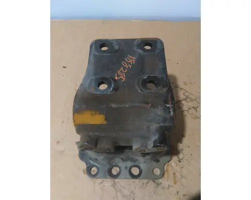 CUMMINS ISX EGR ENGINE MOUNTS, ENGINE (REAR)