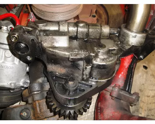 CUMMINS ISX EGR OIL PUMP