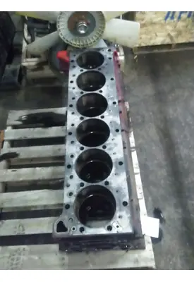 CUMMINS ISX EPA 04 CYLINDER BLOCK