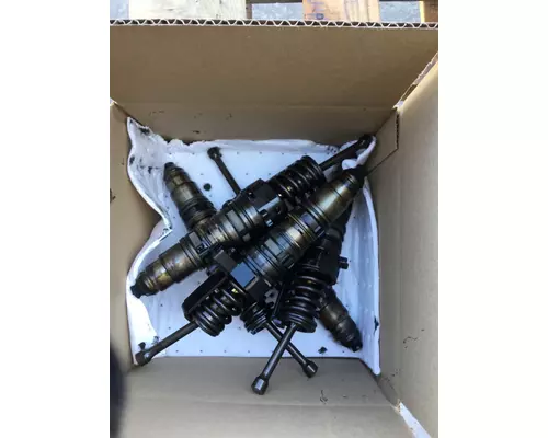 CUMMINS ISX EPA 04 FUEL INJECTOR