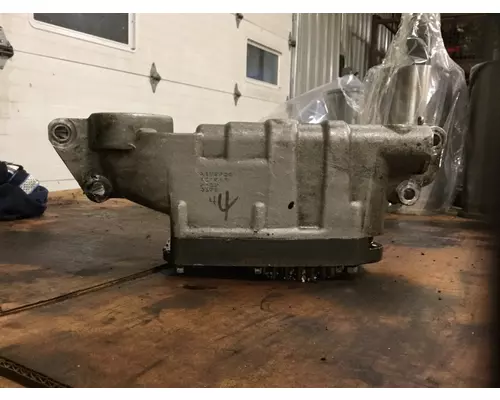 CUMMINS ISX EPA 04 OIL PUMP