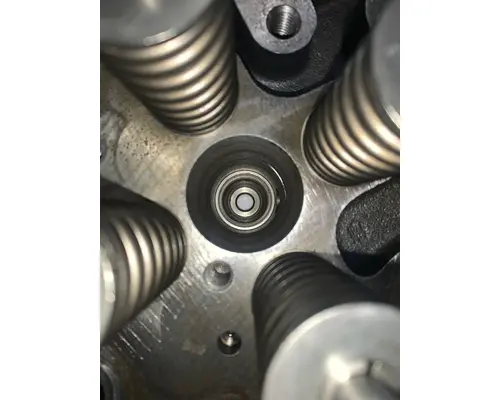 CUMMINS ISX12 Cylinder Head