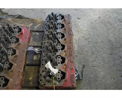 CUMMINS ISX12 Cylinder Head