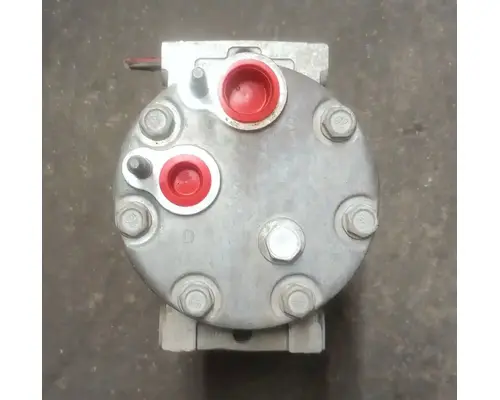 CUMMINS ISX15 Air Conditioner Compressor