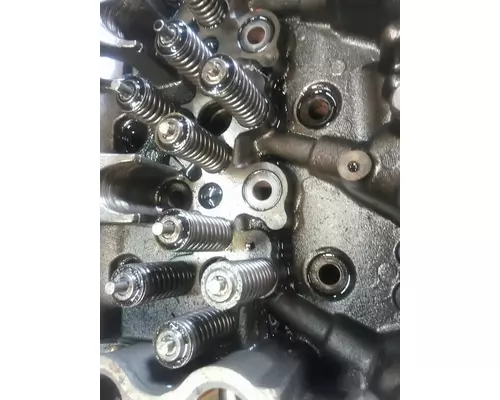 CUMMINS ISX15 CYLINDER HEAD