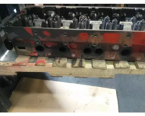 CUMMINS ISX15 CYLINDER HEAD