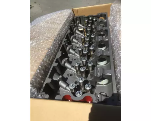 CUMMINS ISX15 CYLINDER HEAD