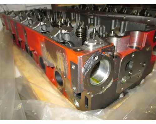 CUMMINS ISX15 CYLINDER HEAD