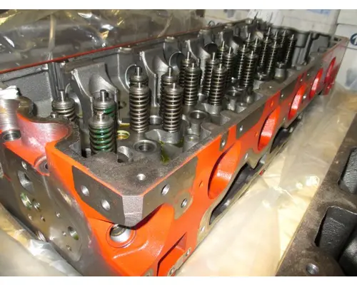 CUMMINS ISX15 CYLINDER HEAD
