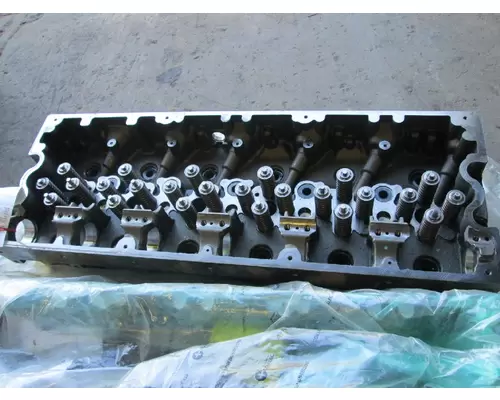 CUMMINS ISX15 CYLINDER HEAD