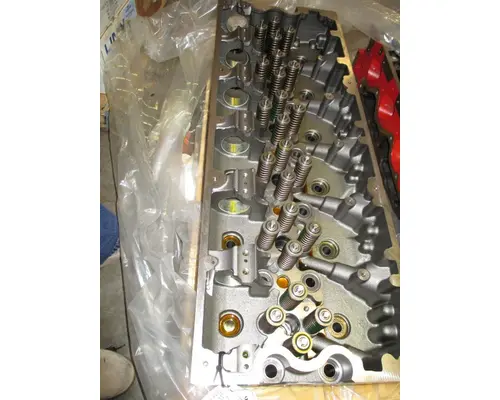 CUMMINS ISX15 CYLINDER HEAD