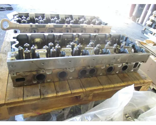 CUMMINS ISX15 CYLINDER HEAD