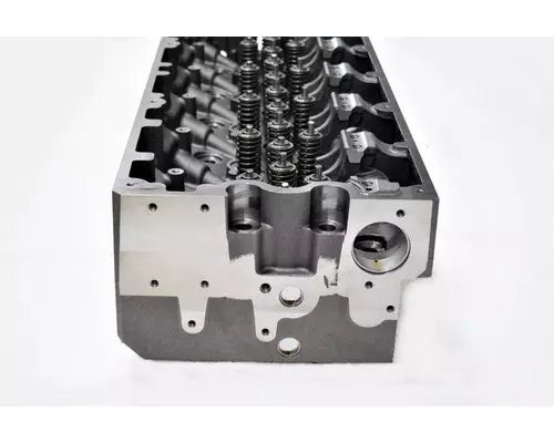 CUMMINS ISX15 Cylinder Head