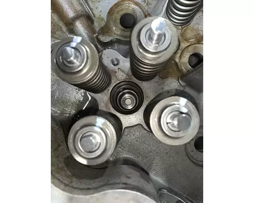 CUMMINS ISX15 Cylinder Head