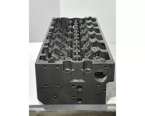 CUMMINS ISX15 Cylinder Head