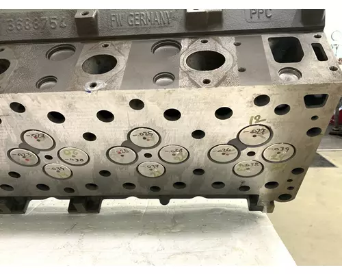 CUMMINS ISX15 Cylinder Head