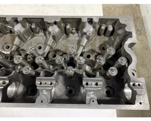 CUMMINS ISX15 Cylinder Head