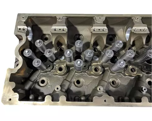 CUMMINS ISX15 Cylinder Head