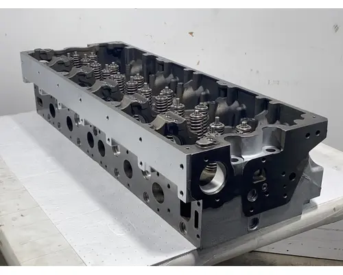 CUMMINS ISX15 Cylinder Head