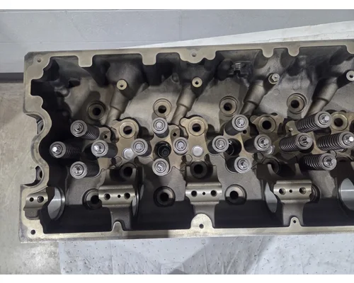 CUMMINS ISX15 Cylinder Head
