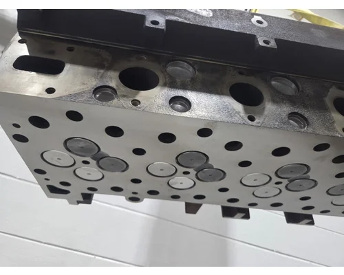 CUMMINS ISX15 Cylinder Head