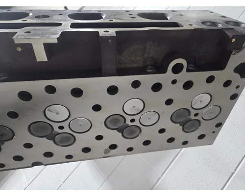 CUMMINS ISX15 Cylinder Head
