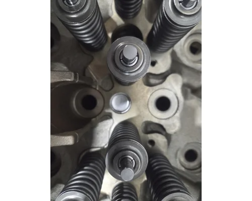 CUMMINS ISX15 Cylinder Head
