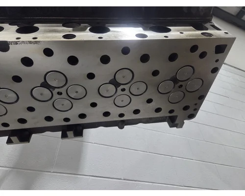 CUMMINS ISX15 Cylinder Head