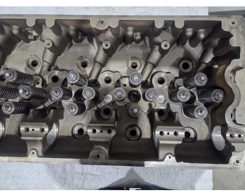 CUMMINS ISX15 Cylinder Head