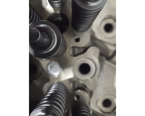 CUMMINS ISX15 Cylinder Head