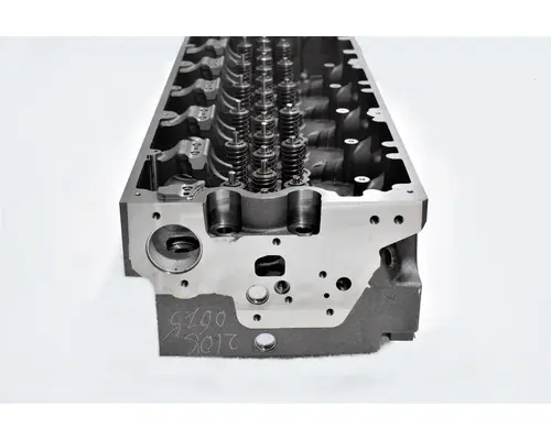 CUMMINS ISX15 Cylinder Head
