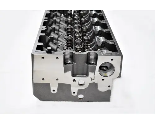 CUMMINS ISX15 Cylinder Head