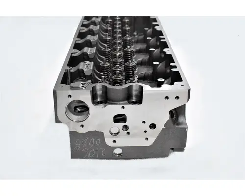CUMMINS ISX15 Cylinder Head