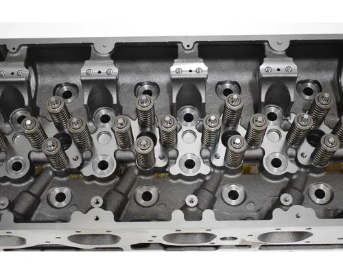 CUMMINS ISX15 Cylinder Head