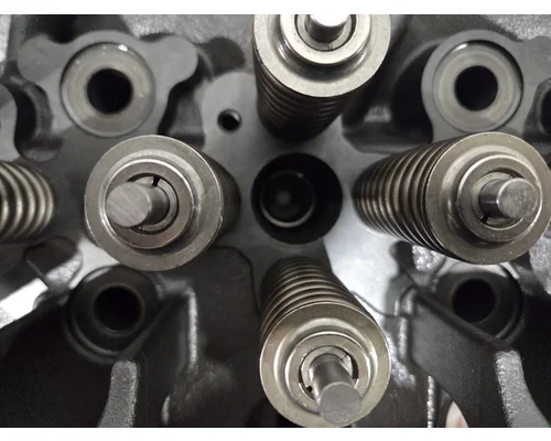 CUMMINS ISX15 Cylinder Head