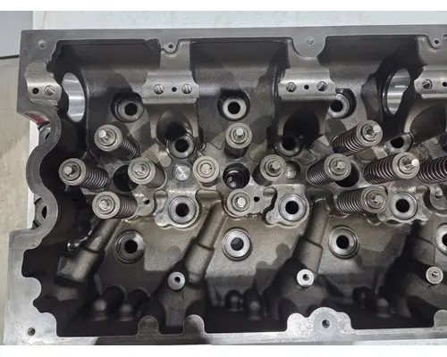 CUMMINS ISX15 Cylinder Head