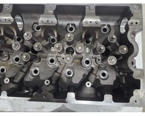 CUMMINS ISX15 Cylinder Head