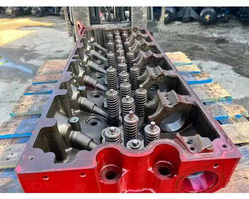 CUMMINS ISX15 Cylinder Head