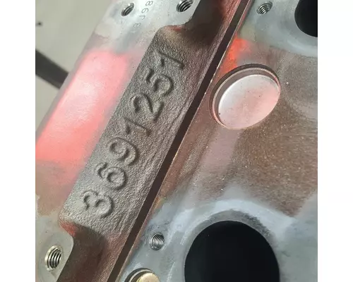 CUMMINS ISX15 Cylinder Head