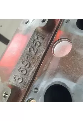 CUMMINS ISX15 Cylinder Head