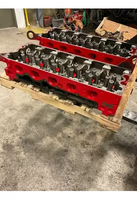 CUMMINS ISX15 Cylinder Head