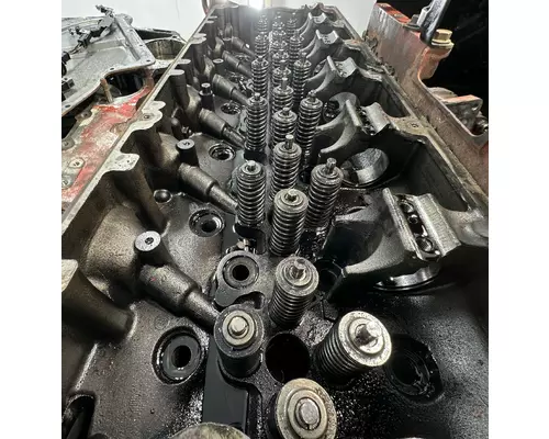 CUMMINS ISX15 Cylinder Head