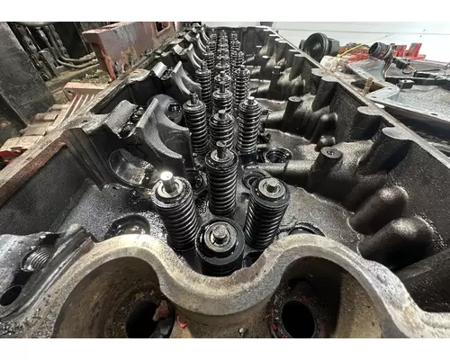 CUMMINS ISX15 Cylinder Head