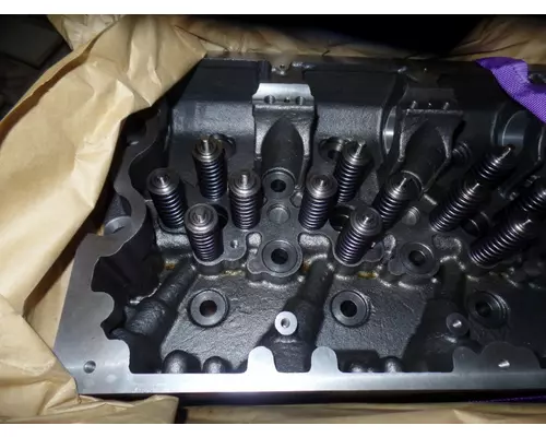 CUMMINS ISX15 Cylinder Head