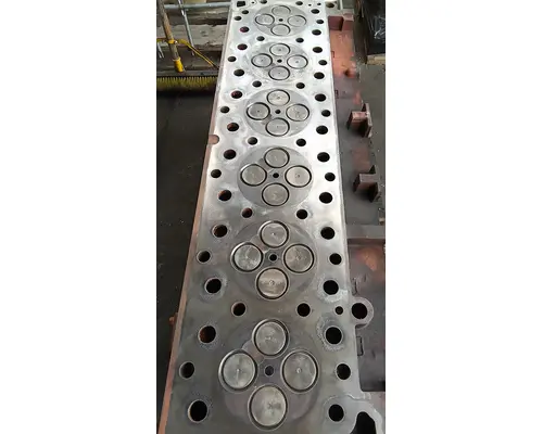CUMMINS ISX15 Cylinder Head