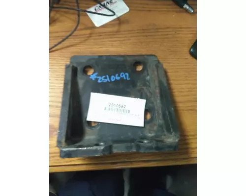 CUMMINS ISX15 ENGINE MOUNTS, ENGINE (REAR)