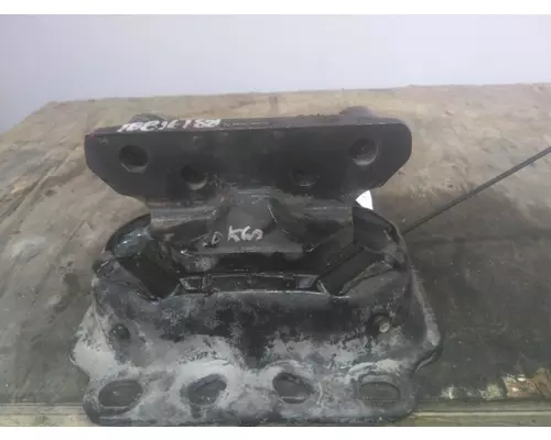CUMMINS ISX15 ENGINE MOUNTS, ENGINE (REAR)