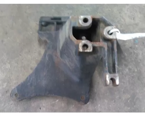 CUMMINS ISX15 ENGINE MOUNTS, ENGINE (REAR)