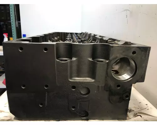 CUMMINS ISX15 Engine Cylinder Head