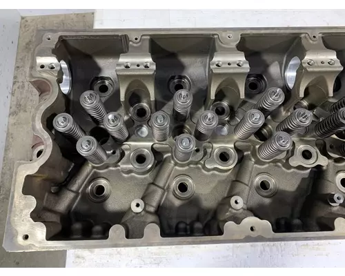 CUMMINS ISX15 Engine Cylinder Head